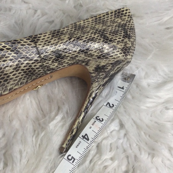 EUC Tory Burch Cecilia Snakeskin Pumps, 9.5M - Picture 15 of 15